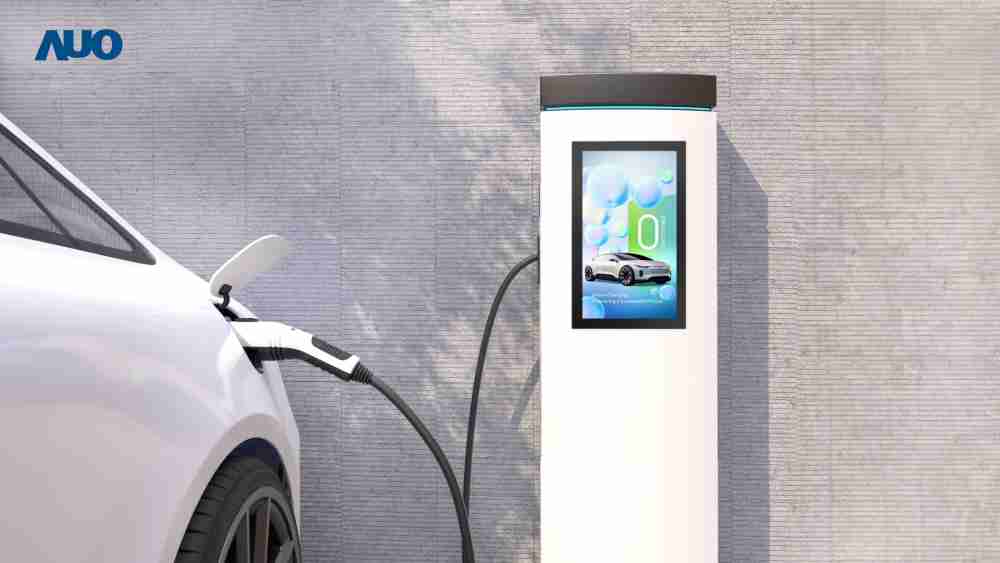 友達〝EVSE車用充電樁解決方案〞專為電動汽車充電樁設計，，，，具有高亮度、、、、克服戶外艱難環境的耐溫、、、、耐紫外線等特性，，，並搭載散熱性及擴充性強的高效能工業電腦，，可實現人機互動訴求，，，，如資訊顯示、、支付等應用